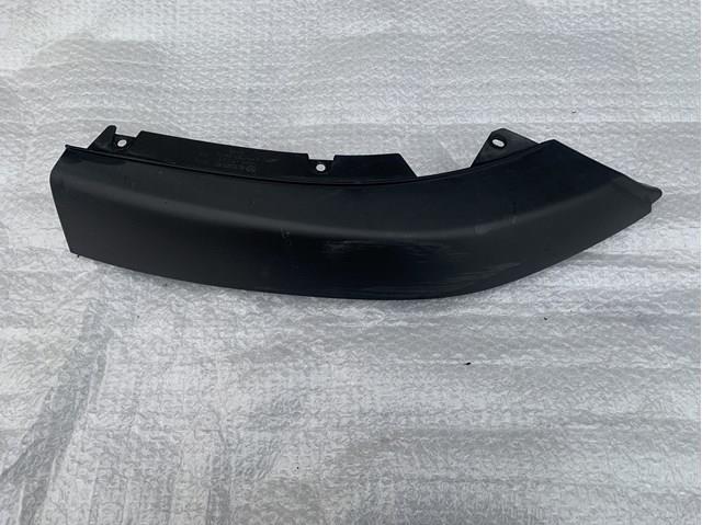 TK4850361 Mazda Placa sobreposta do pára-choque traseiro direito