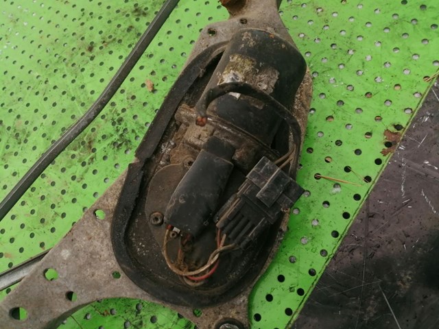 Trapézio de limpador pára-brisas Renault (RVI) 8200000525