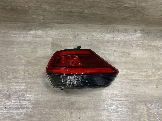 Compre FP5042F2P FPS Lanterna traseira direita externa