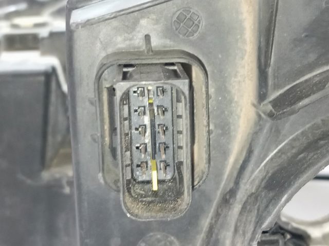Luz direita Peugeot/Citroen 9816826880 preço, a partir de 264,36 USD