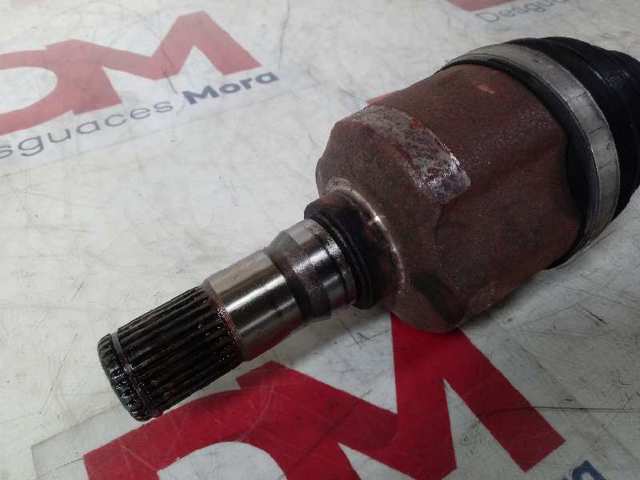 Semieixo (acionador) dianteiro esquerdo Renault (RVI) 391018508R