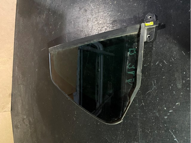 43R00048 VAG Vidro da porta traseira esquerda