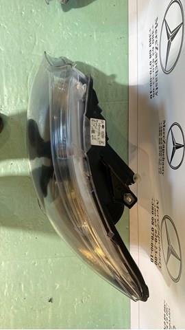 Luz esquerda Mercedes A4479065800