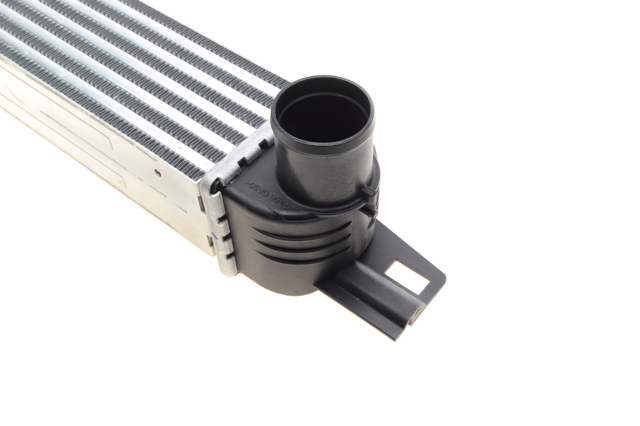 Radiador de intercooler 818545 VALEO