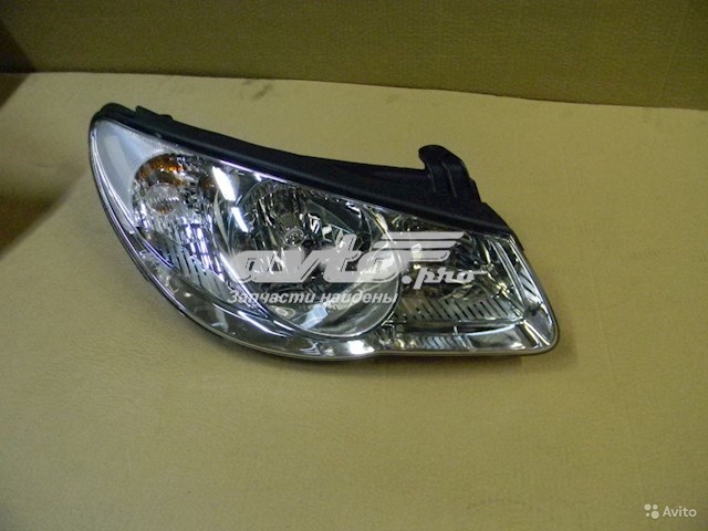 Luz direita 921022H021 Hyundai/Kia