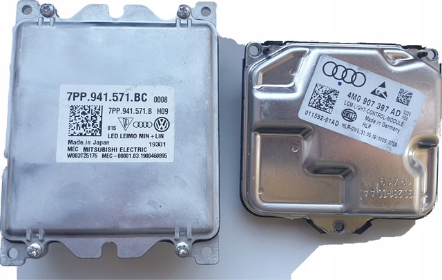 Luz esquerda VAG 8W0941035