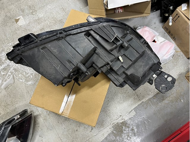 Compre 9810478180 Peugeot/Citroen Luz esquerda