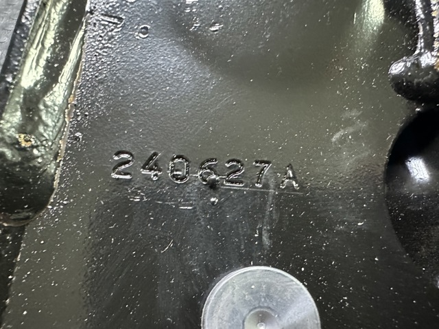 Compre LR126119 Land Rover Braço oscilante inferior esquerdo de suspensão dianteira
