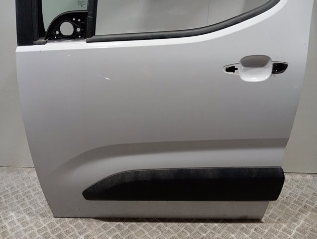 Porta dianteira esquerda 9843490080 Peugeot/Citroen