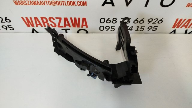 Consola (adaptador) de fixação da luz dianteira direita PAD43021AR Signeda