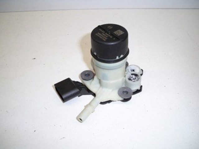 F01C250148 VAG Bomba AD BLUE