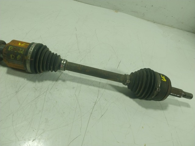 Semieixo (acionador) dianteiro direito Renault (RVI) 391009795R