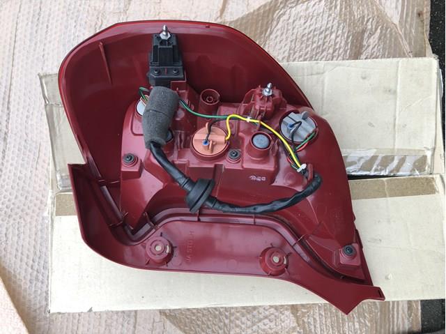 Lanterna traseira esquerda Hyundai/Kia 92401G6000