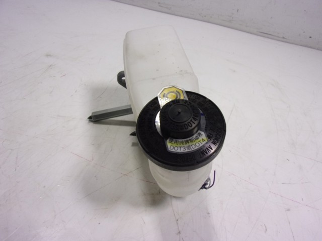 Cilindro mestre do freio Toyota 472010K580 preço, a partir de 208,31 USD