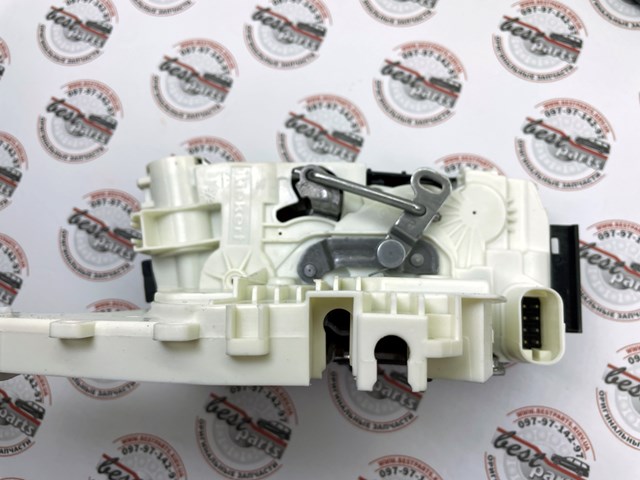 Fecho da porta lateral deslizante direita Mercedes 9107303800 preço, a partir de 218,72 USD