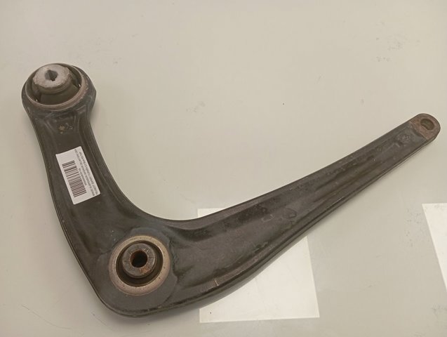 Braço oscilante inferior direito de suspensão dianteira 9816863580 Peugeot/Citroen