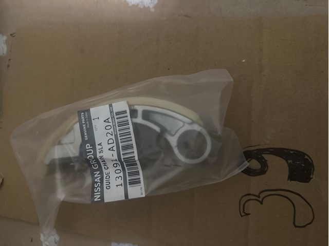 Amortecedor de cadeia do mecanismo de distribuição de gás, inferior Nissan Primera  P12