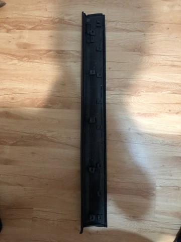 Compre KB7W51RA0E Mazda Moldura da porta dianteira direita