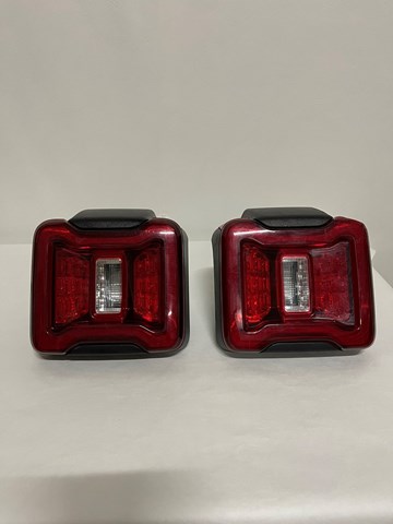  Lanterna traseira direita Jeep Wrangler SUV (JL) (2017 - 2026) 