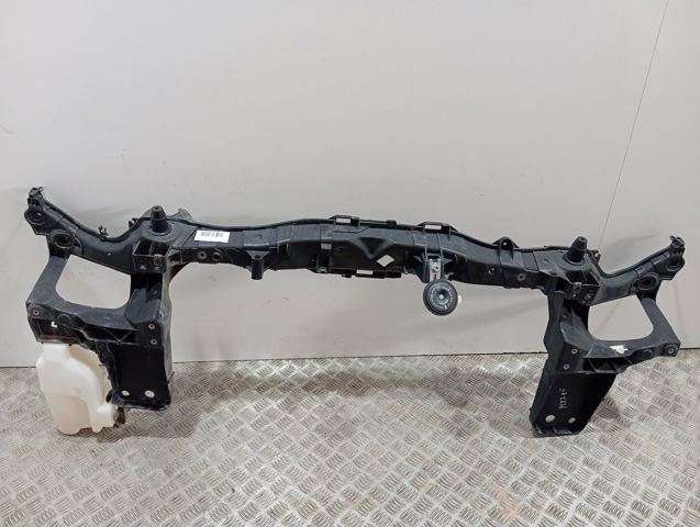 Compre 8201130847 Renault (RVI) Suporte do radiador montado (painel de montagem de fixação das luzes)