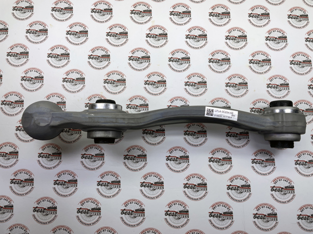 LR175797 Land Rover Braço oscilante inferior direito de suspensão dianteira