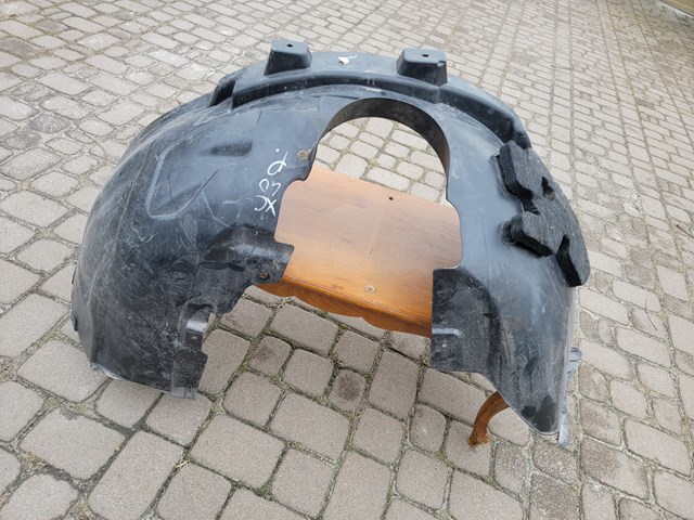 Compre Guarda-barras direito do pára-lama dianteiro Volvo XC40 
