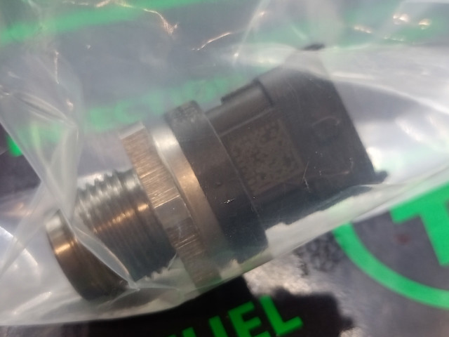 Sensor de pressão de combustível Bosch 281006035 preço, a partir de 62,75 USD
