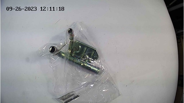 Flange do sistema de esfriamento (união em T) Mazda SH2015290