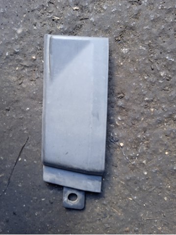 Placa sobreposta do pára-choque traseiro esquerdo A9068802671 Mercedes