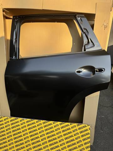 K1Y07302XD Mazda Porta traseira esquerda