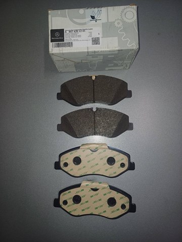 Sapatas do freio dianteiras de disco Mercedes A4474201201 preço, a partir de 33,41 USD