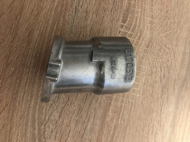 Mangueira (cano derivado) do sistema de esfriamento Volvo 8170513