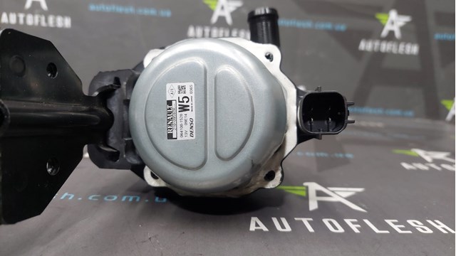 Bomba de água (bomba) de esfriamento, adicional elétrica 210109597R Renault (RVI)