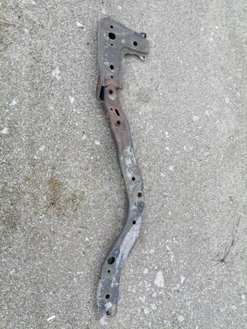 Compre Viga de suspensão dianteira (plataforma veicular) Subaru Forester 2