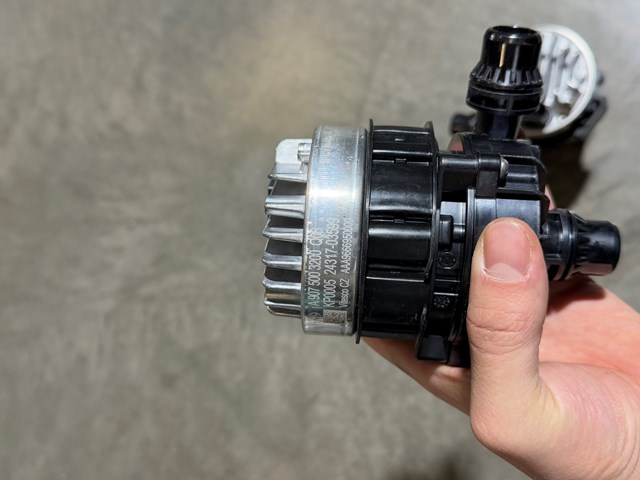 A9075003200 Mercedes Bomba de água (bomba) de esfriamento, adicional elétrica