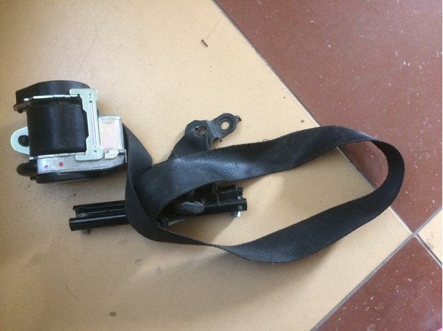 9068600485 Mercedes Correia de segurança dianteira direita