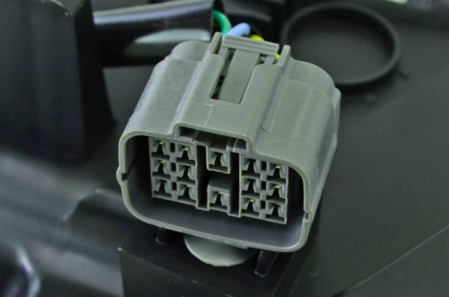 Luz esquerda Mazda BSP4510L0D preço, a partir de 63,80 USD