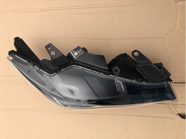 Luz direita KB8N51031H Mazda