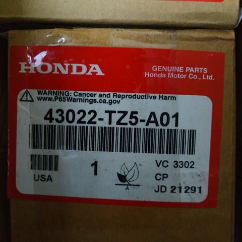 Sapatas do freio traseiras de disco Honda 43022TZ5A01 preço, a partir de 57,02 USD