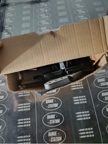 Sapatas do freio dianteiras de disco LR160540 Land Rover