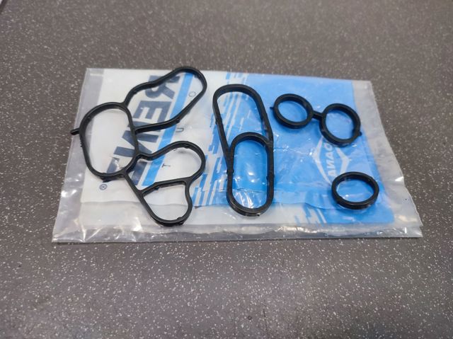 Vedante de adaptador do filtro de óleo Victor Reinz 703623700 preço, a partir de 6,27 USD