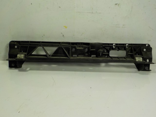 Suporte do radiador montado (painel de montagem de fixação das luzes) 9824055880 Opel