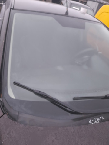 Compre DF7163900A9D Mazda Pára-brisas