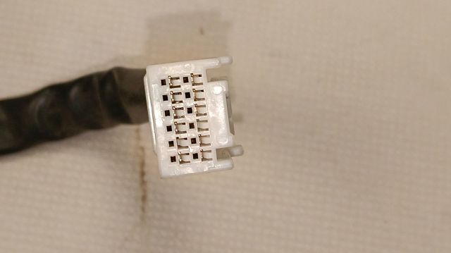 Moldura da porta traseira (de 3º/5º bagageiro) 87311J9000 Hyundai/Kia