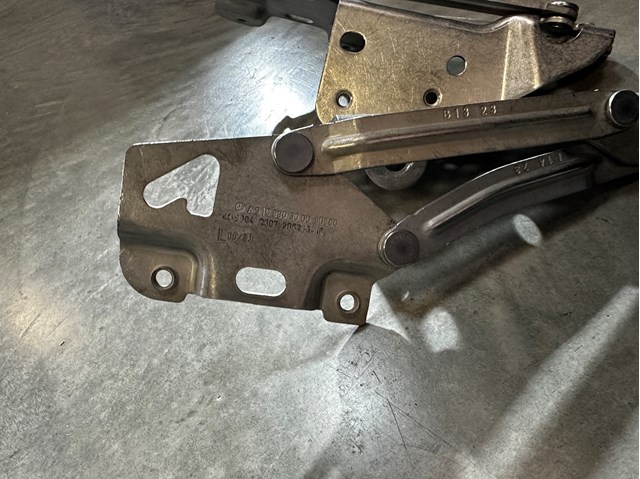 Compre A9108803000 Mercedes Gozno da capota esquerdo