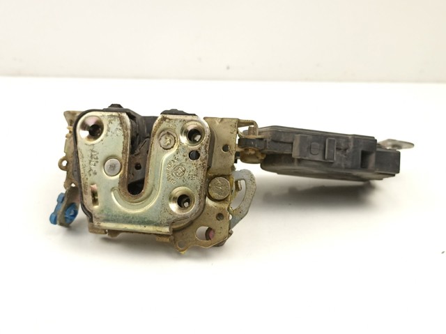 61031SA050 Subaru Fecho da porta dianteira esquerda