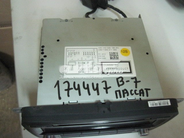  Aparelhagem de som (rádio AM/FM) Volkswagen Passat B7 sedan (362) (2010 - 2016) B7