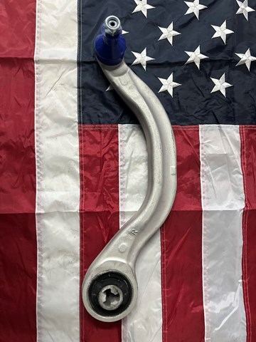 Compre 104435600C Tesla Braço oscilante inferior direito de suspensão dianteira