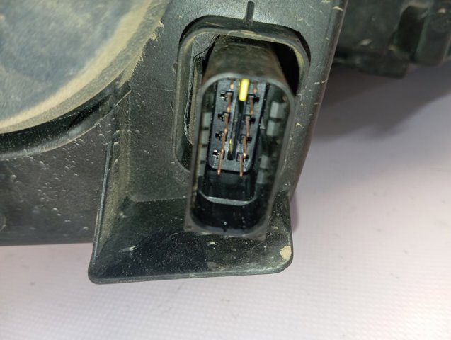 9816826880 Peugeot/Citroen Luz direita