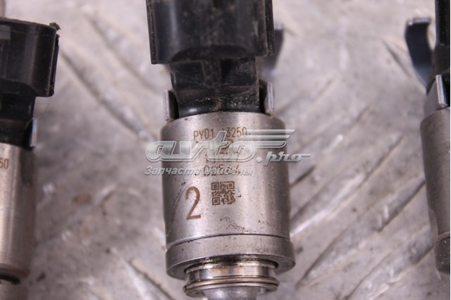 Injetor de injeção de combustível PY0113250 Mazda
